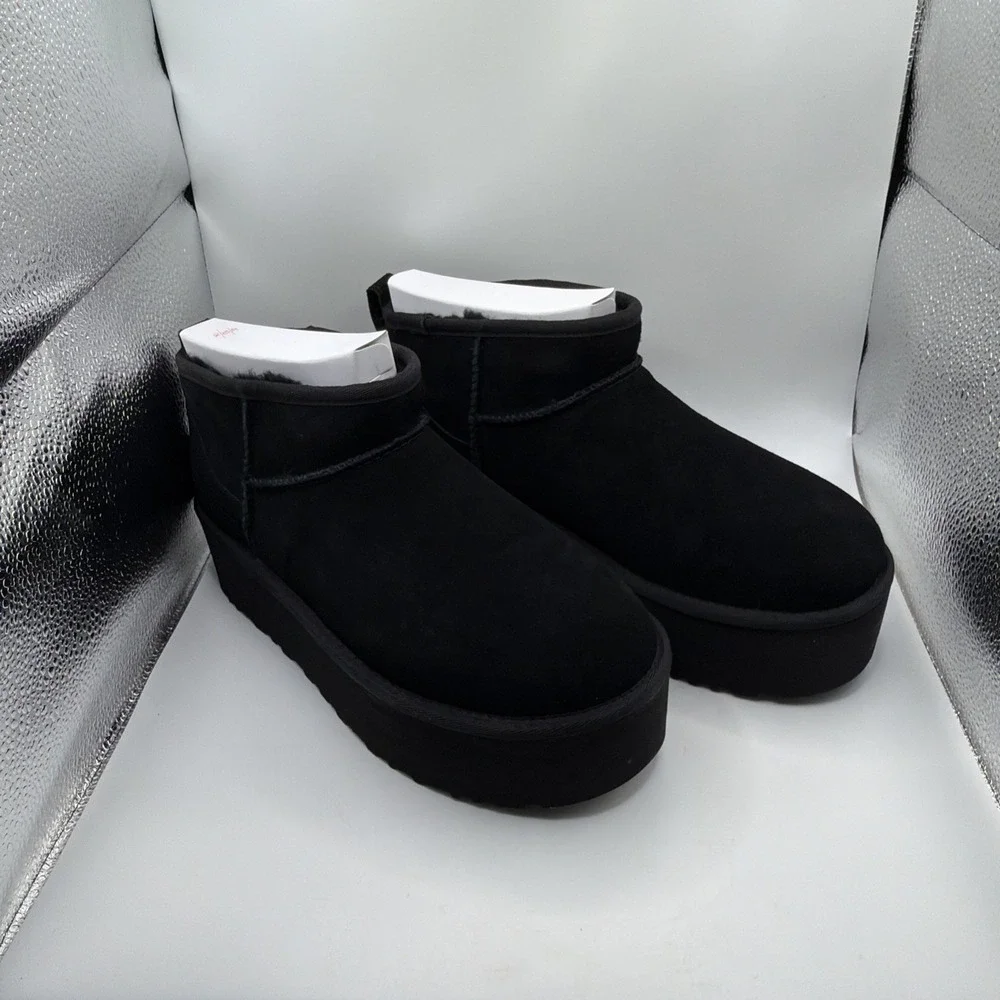 UGG Classic Ultra Mini Platform Women's Boot  Black‎ Size 10 NIB Authentic